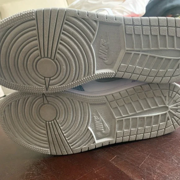 Jordan 1 High Hyper Royal - Picture 4 of 4